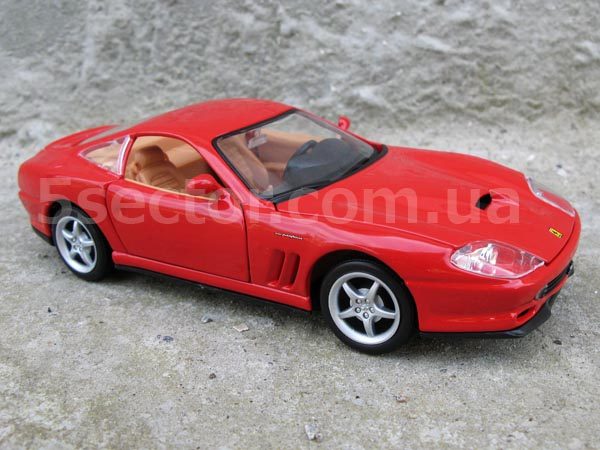 Ferrari 550 Maranello Коллекционная модель 1:24