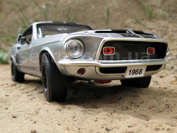 Shelby GT500 1968 Коллекционная модель 1:18