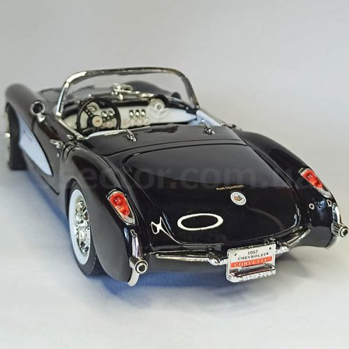 Chevrolet Corvette 1957 Коллекционная модель 1:18