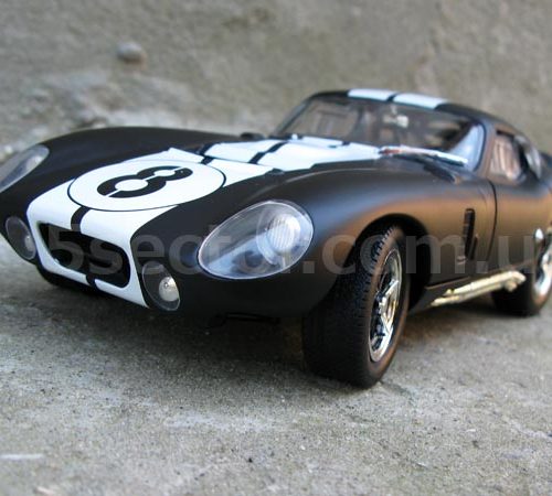 Shelby Daytona Cobra Coupe 1965 Коллекционная модель 1:18