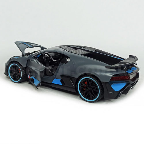 Bugatti Divo Коллекционная модель автомобиля 1:32 Серый