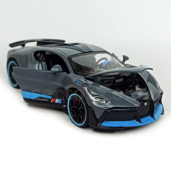 Bugatti Divo Коллекционная модель автомобиля 1:32 Серый