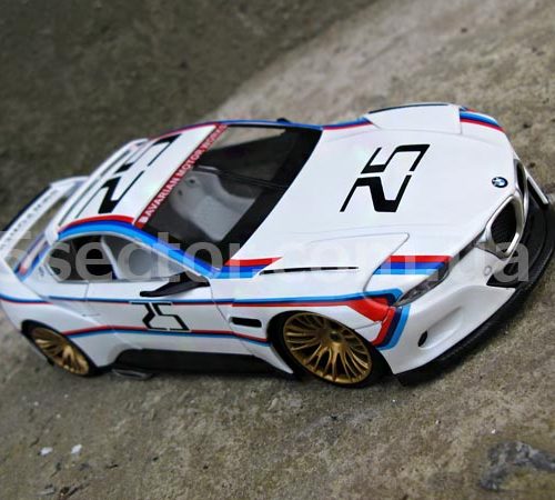 BMW 3.0 CSL Hommage R Коллекционная модель 1:24