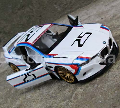 BMW 3.0 CSL Hommage R Коллекционная модель 1:24