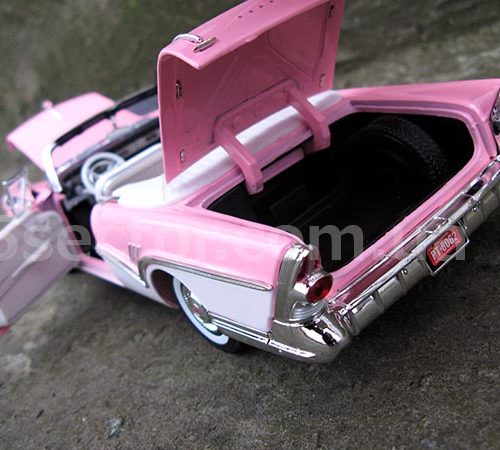 Buick Roadmaster Convertible 1957 Модель 1:18 Розовый