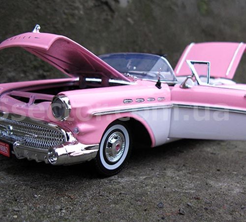 Buick Roadmaster Convertible 1957 Модель 1:18 Розовый