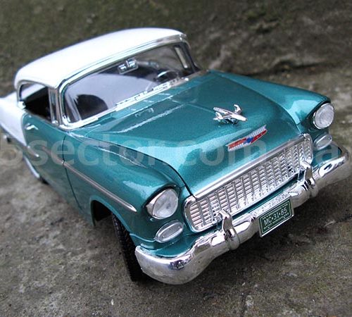 Chevrolet Bel Air Hardtop 1955 Модель 1:18 Зеленый