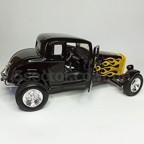 Ford 5 Window Coupe 1932 Tuning Модель 1:18 Черный