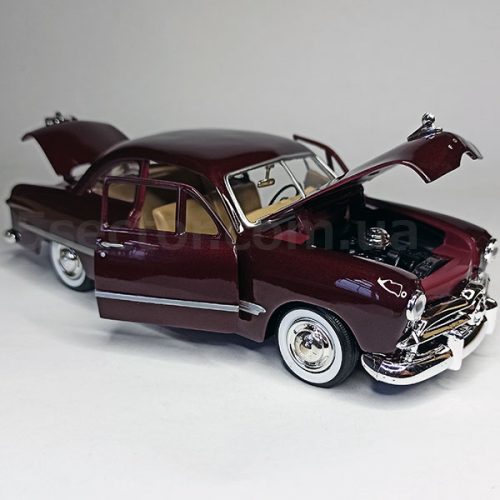 Ford Custom Club Coupe 1949 Модель 1:24 Бордовый