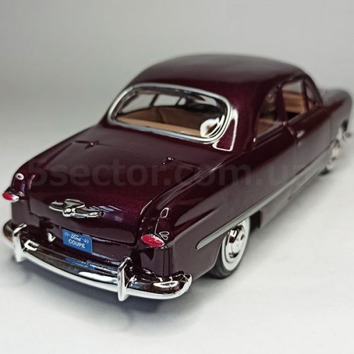 Ford Custom Club Coupe 1949 Модель 1:24 Бордовый