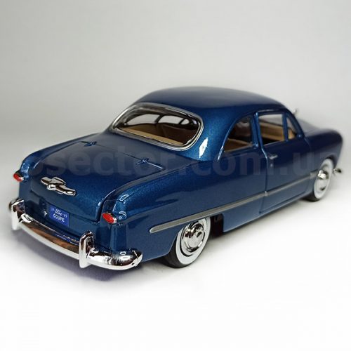 Ford Custom Club Coupe 1949 Модель 1:24 Синий