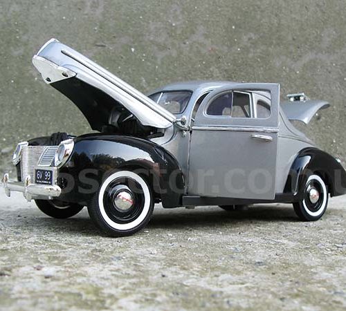 Ford Deluxe 1940 Модель 1:18 Серый