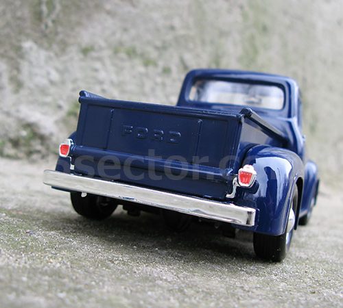 Ford F-100 Pickup 1956 Модель 1:24 Синий