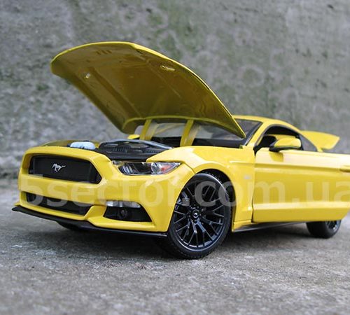 Ford Mustang GT 2015 Модель 1:18 Желтый