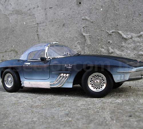 Chevrolet Mako Shark 1961 concept car Модель 1:18