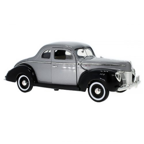Ford Deluxe 1940 Модель 1:18 Серый
