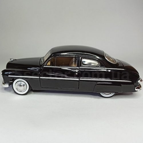 Mercury Eight coupe 1949 Модель 1:24 Черный