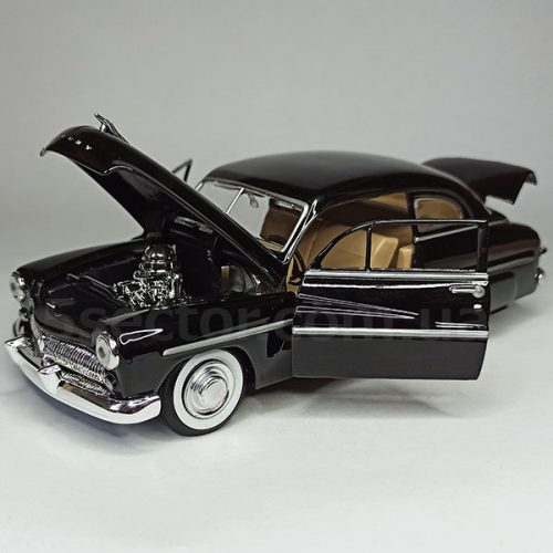 Mercury Eight coupe 1949 Модель 1:24 Черный