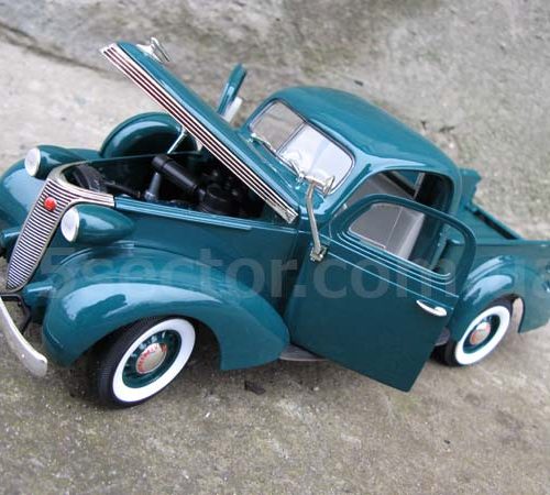 Studebaker Coupe Express pickup 1937 Модель 1:18 Зеленый