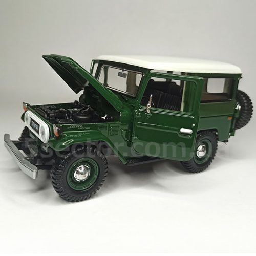 Toyota FJ40 Land Cruiser Hardtop Модель 1:24 Зеленый