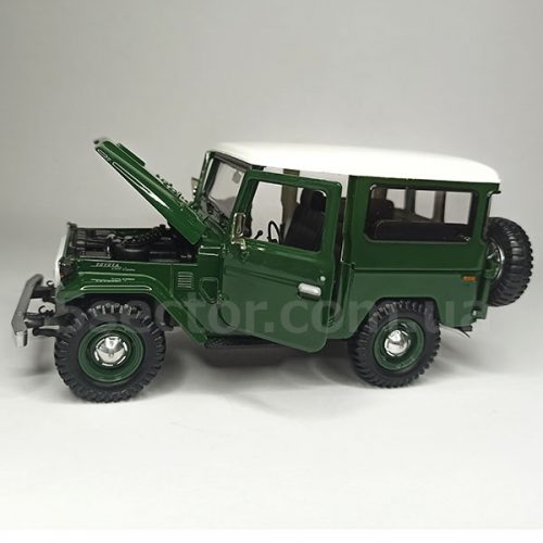 Toyota FJ40 Land Cruiser Hardtop Модель 1:24 Зеленый