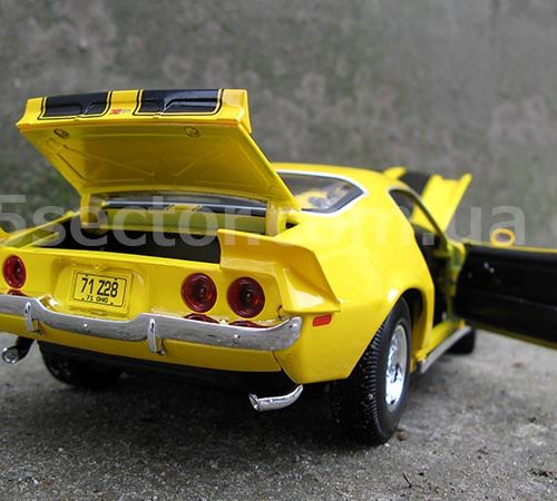 Chevrolet Camaro Z28 1971 Модель 1:18 Желтый