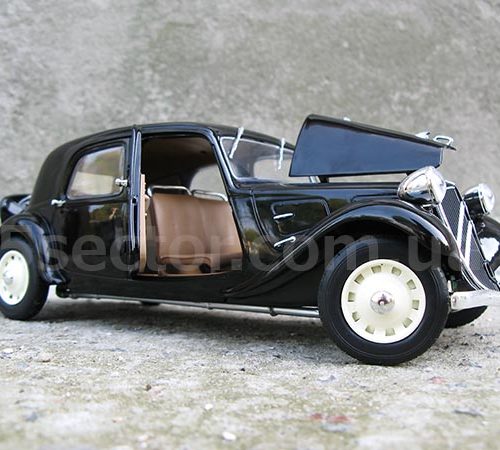 Citroen Traction 11CV 1937 Модель 1:18 Черный