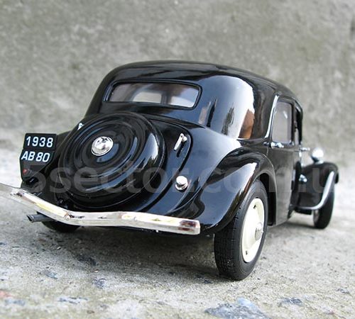 Citroen Traction 11CV 1937 Модель 1:18 Черный