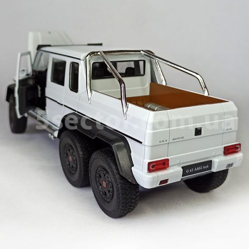 Mercedes-Benz G63 AMG 6x6 Модель 1:24 Белый