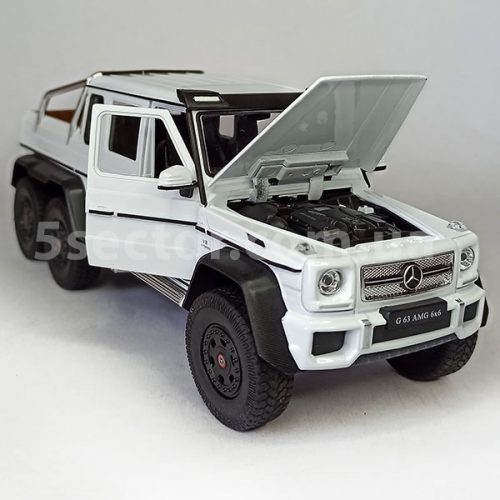 Mercedes-Benz G63 AMG 6x6 Модель 1:24 Белый