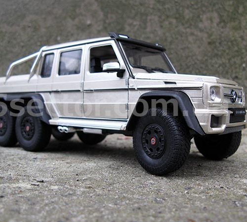 Mercedes-Benz G63 AMG 6x6 Модель 1:24 Золото