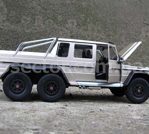 Mercedes-Benz G63 AMG 6x6 Модель 1:24 Золото