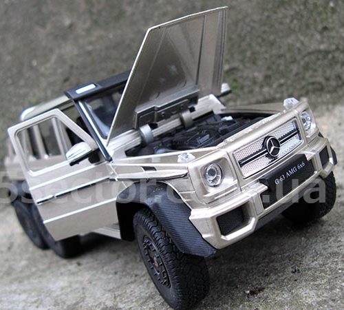 Mercedes-Benz G63 AMG 6x6 Модель 1:24 Золото