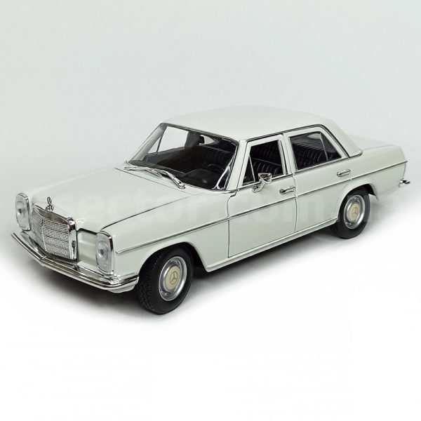 Mercedes-Benz 220 (W115) 1968 Модель 1:24 Белый