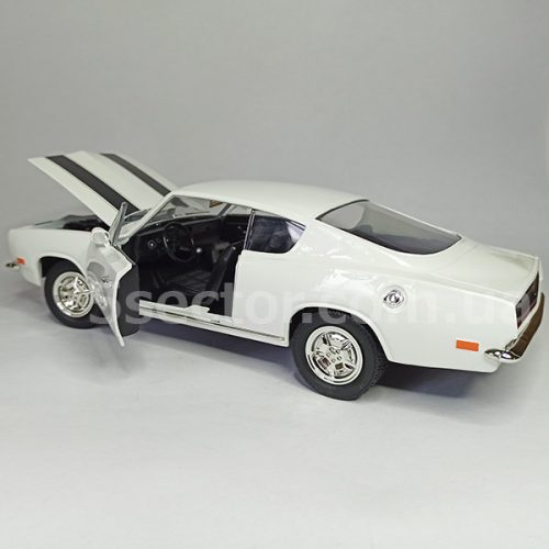 Plymouth Barracuda 1969 Модель 1:18 Белый