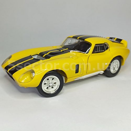 Shelby Daytona Cobra Coupe 1965 Модель 1:18 Желтый