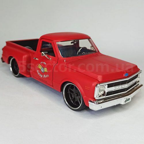 Chevrolet C-10 Stepside 1969 Модель 1:24 Красный матовый