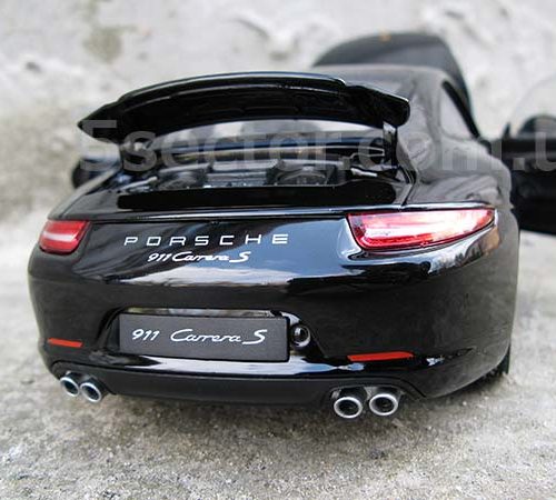 Porsche 911 (991) Carrera S Coupe Модель 1:18 Черный