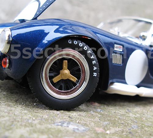 Shelby Cobra 427 S/C 1965 Модель 1:18 Синий