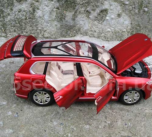 BMW X7 Коллекционная модель 1:24 Красный