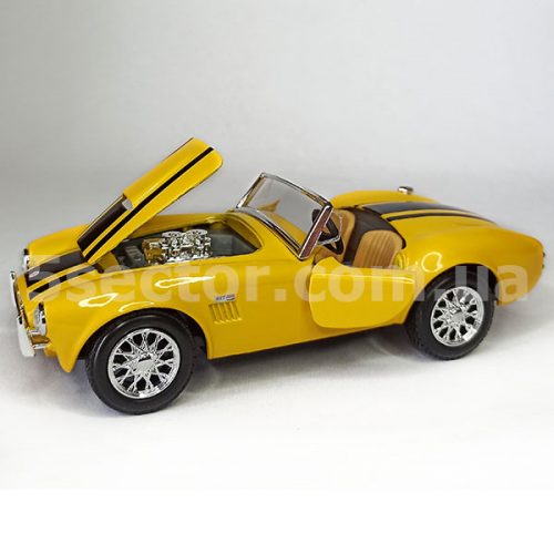 Shelby Cobra 427 1967 Модель 1:24 Желтый