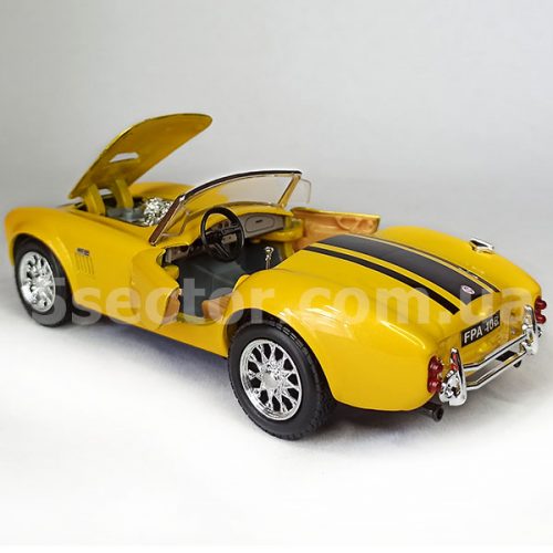 Shelby Cobra 427 1967 Модель 1:24 Желтый