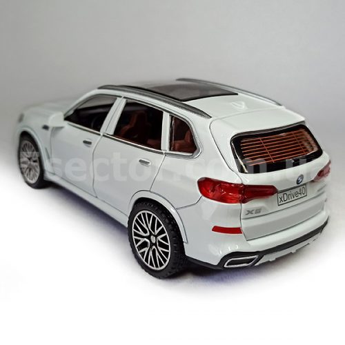 BMW X5 M Коллекционная модель 1:32 Белый