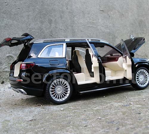 Mercedes-Maybach GLS 600 Модель 1:24 Черный