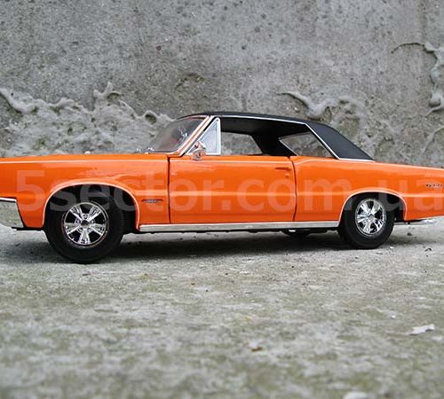 Pontiac GTO Hurst edition 1965 Модель 1:18 Оранжевый