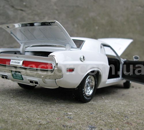 Dodge Challenger R/T 1970 Vanishing Point Модель 1:18