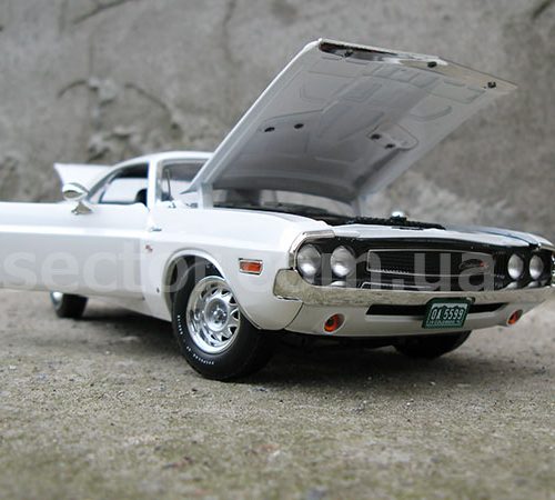 Dodge Challenger R/T 1970 Vanishing Point Модель 1:18