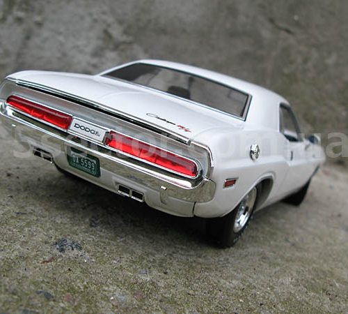 Dodge Challenger R/T 1970 Vanishing Point Модель 1:18