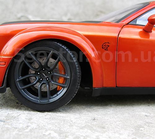 Dodge Challenger SRT Hellcat Redeye 2020 Модель 1:18