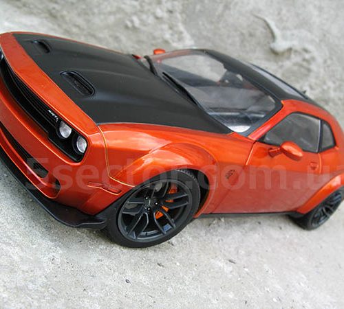 Dodge Challenger SRT Hellcat Redeye 2020 Модель 1:18